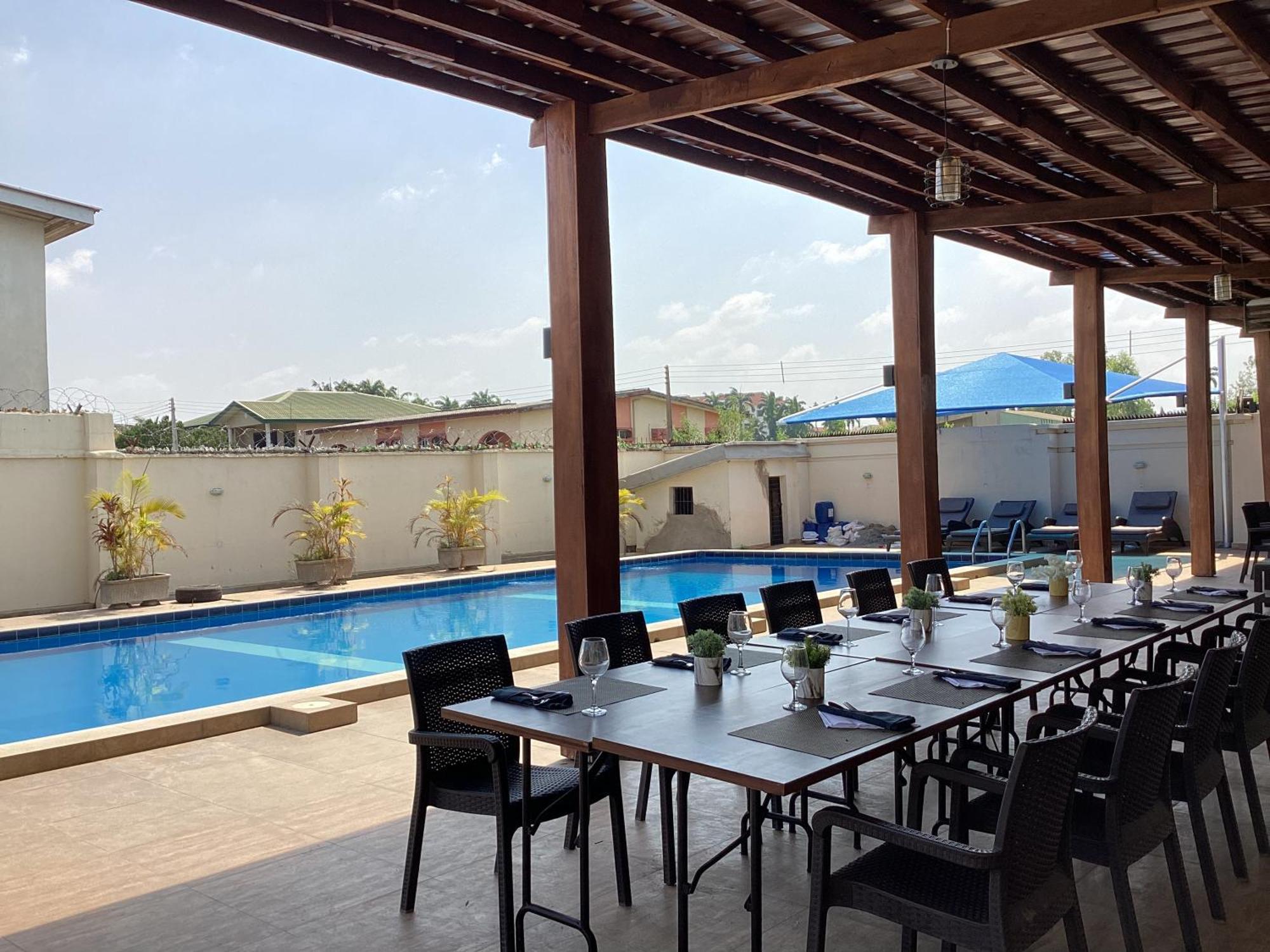 Adis Hotels Prime Ibadan Buitenkant foto
