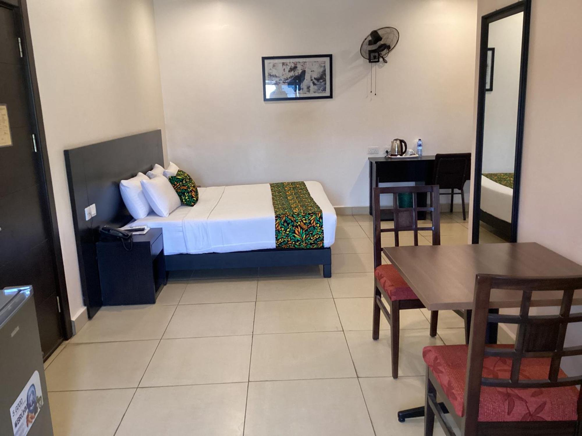 Adis Hotels Prime Ibadan Buitenkant foto